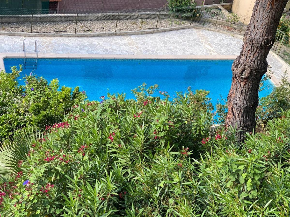 Mansfield Vue Carte Postale Terrasse Piscine Calme Port A 200M A Pied Apartment Menton Exterior photo